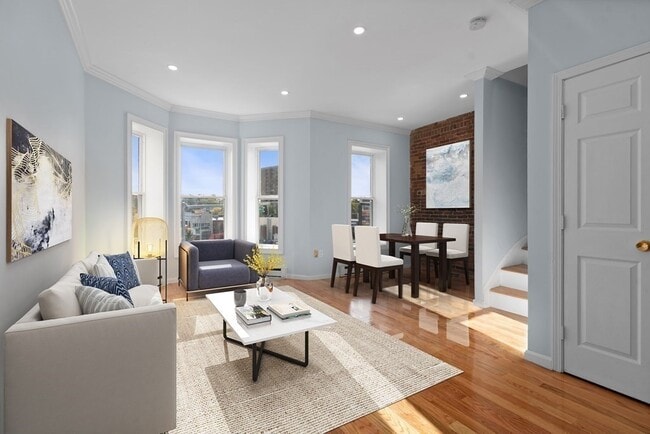 Building Photo - 2 Woodbine St