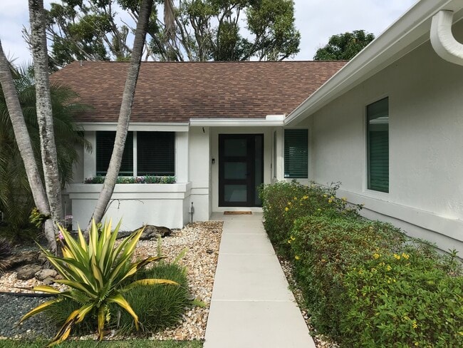 Photo - 1812 Edgewater Dr House