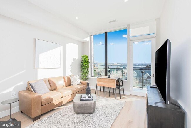 Foto del edificio - 801 N Fairfax St