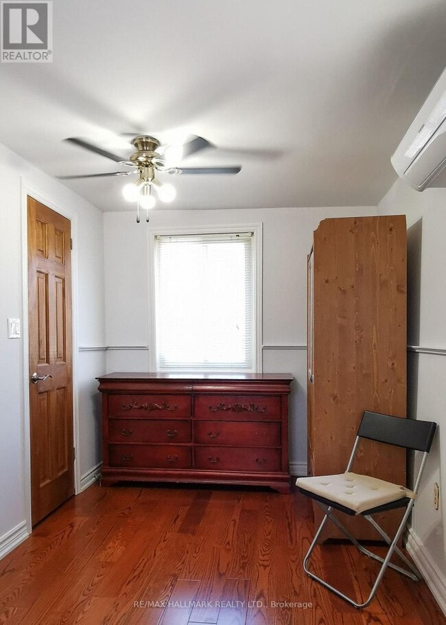 Photo du bâtiment - 19 Shoreline Pl