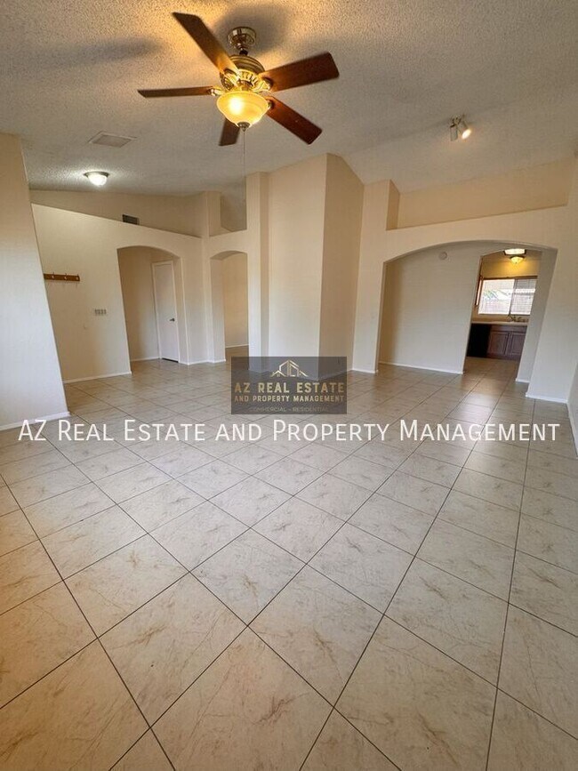 Foto del edificio - 8528 W Pershing Ave