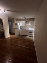 Building Photo - 423 Superior St