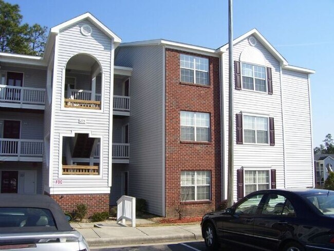 Foto del edificio - 275 Waterdown Dr