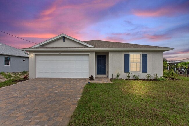 Building Photo - BRAND NEW HOME! Modern, energy efficient h...