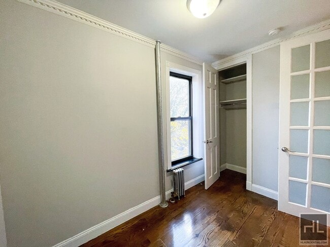 Foto del edificio - E 105TH ST.