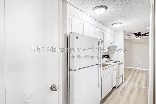 Foto del edificio - 1138 Corona St