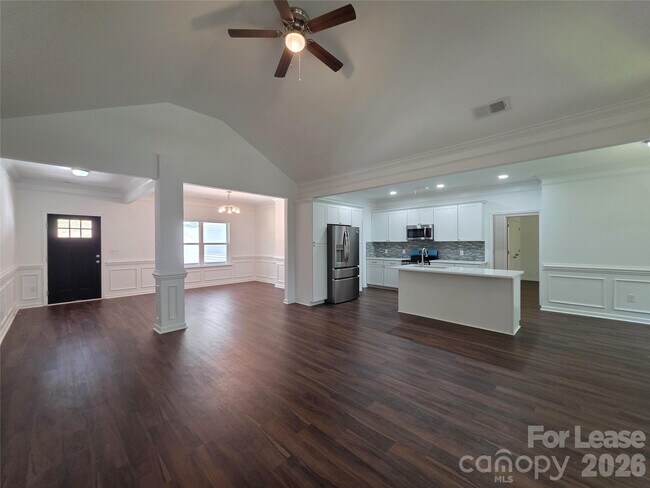Foto del edificio - 595 Foxwood Dr SE