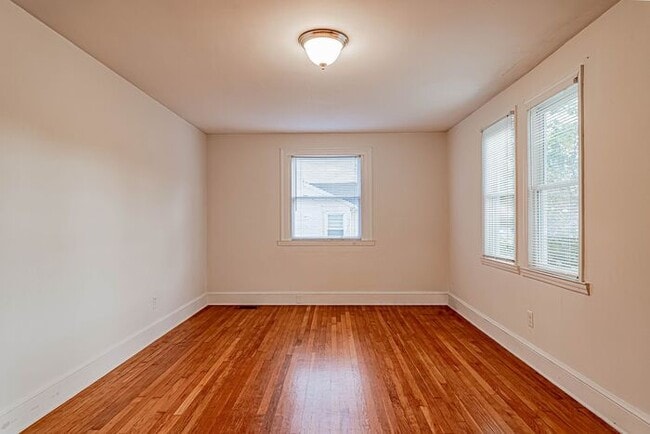 Foto del edificio - Cute Home in Spartanburg with Original Har...