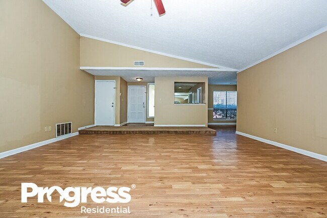 Foto del edificio - 4317 Old Lake Dr