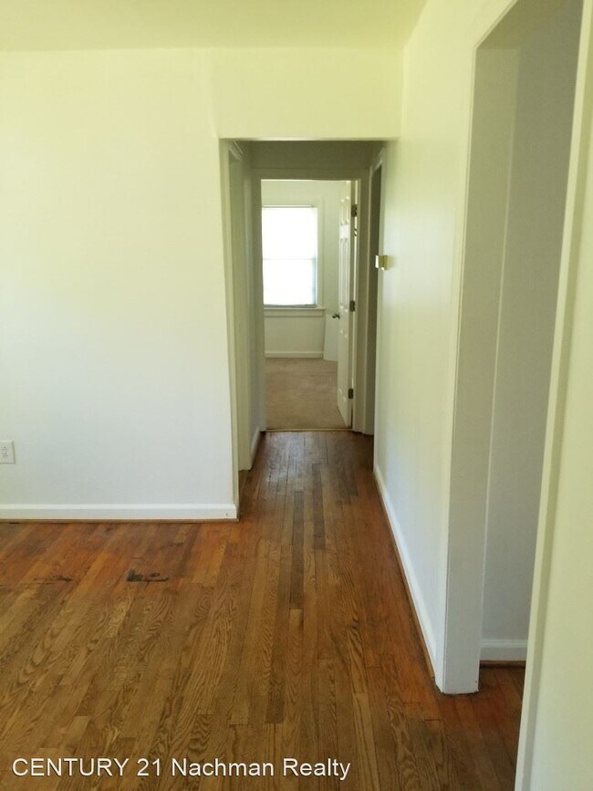 Foto del edificio - 3 br, 1 bath House - 6289 Centerville Road