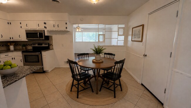 Foto del edificio - 3313 SE 22nd St
