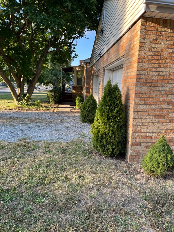 Building Photo - 83 S Lynhurst Dr