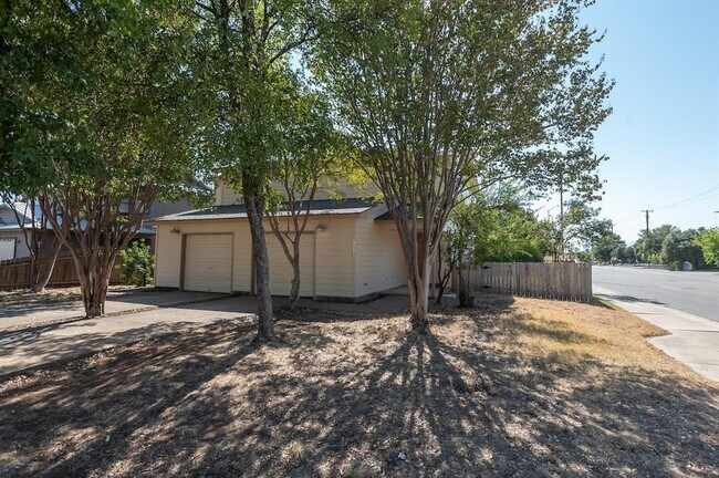 Foto del edificio - 927 Chisholm Cove