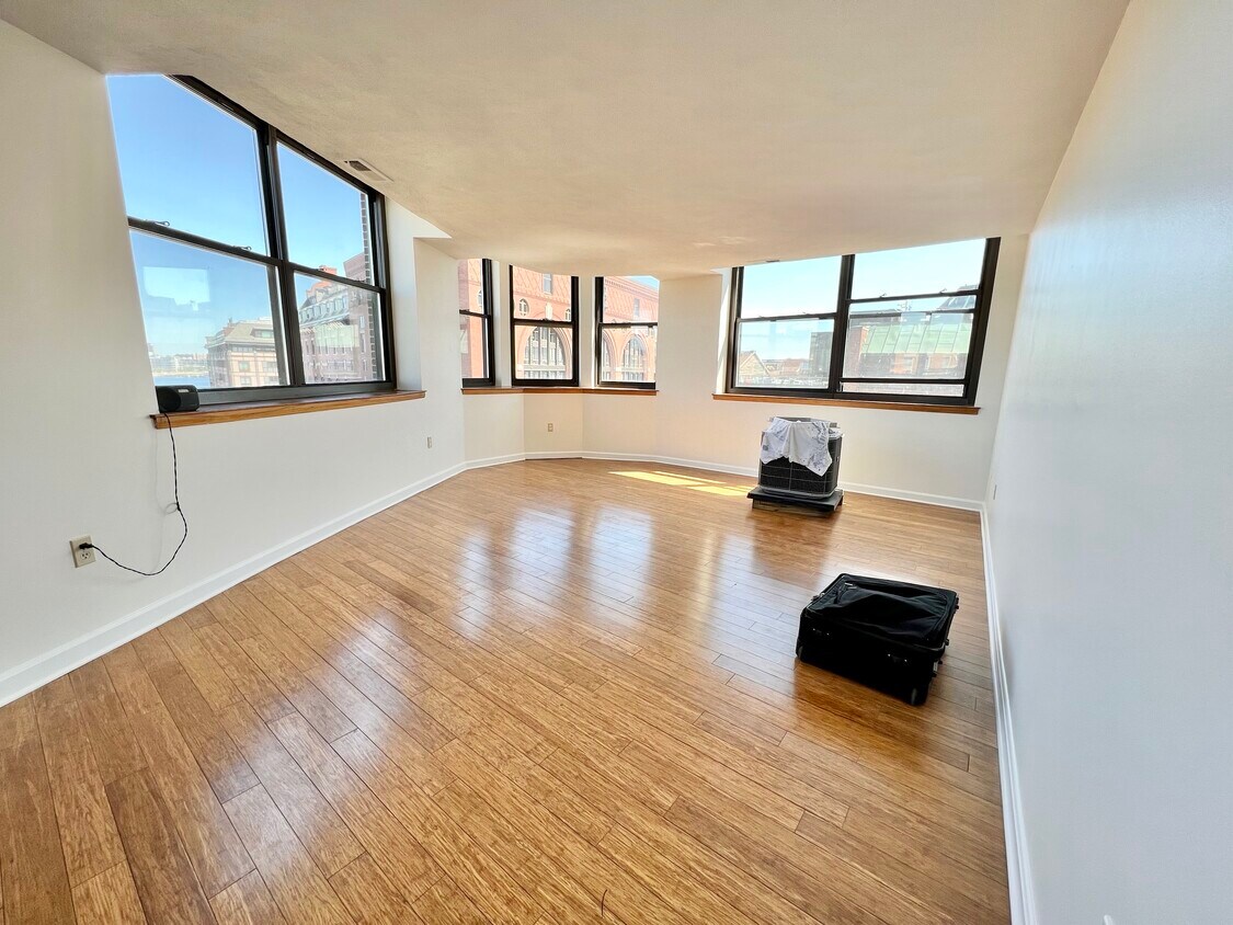 Foto principal - 386 Commercial St