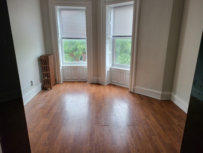 Foto del edificio - 232A Putnam Ave