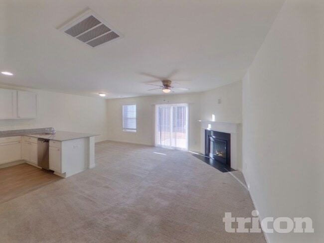 Foto del edificio - 1079 Crescent Moon Lp