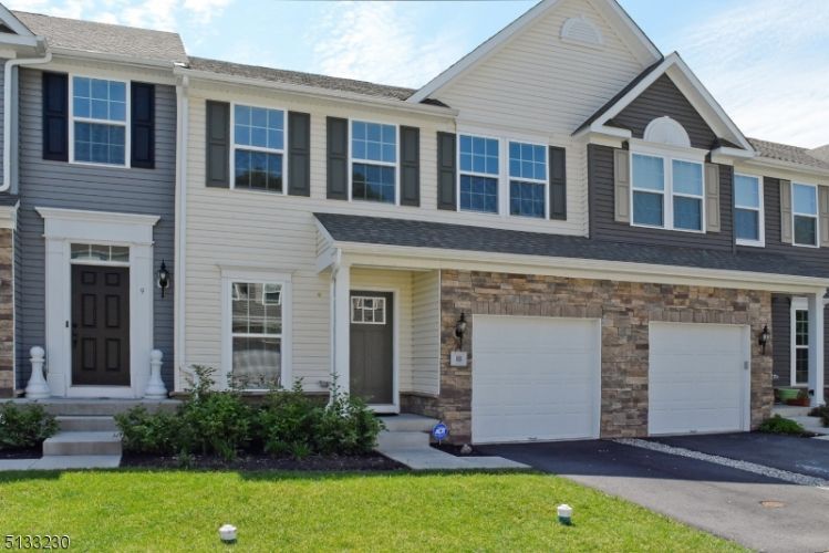Foto principal - 11 Shadetree Ln
