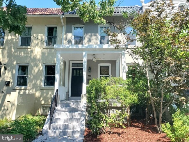 Photo - 709 Shepherd St NW Townhome