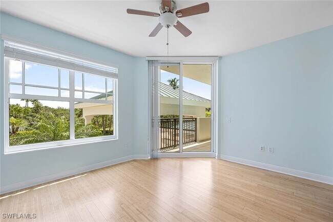 Building Photo - 455 Cove Tower Dr