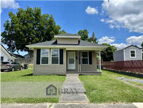 Building Photo - 1362 Willow St