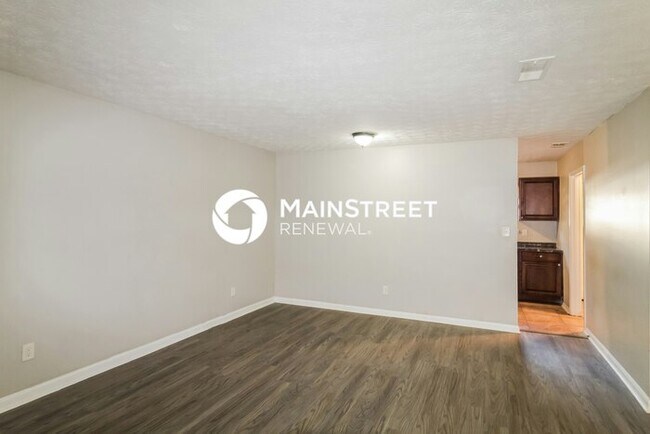 Foto del edificio - 3 Bedroom Pet-Friendly Home in Ellenwood, GA with Main Street Renewal