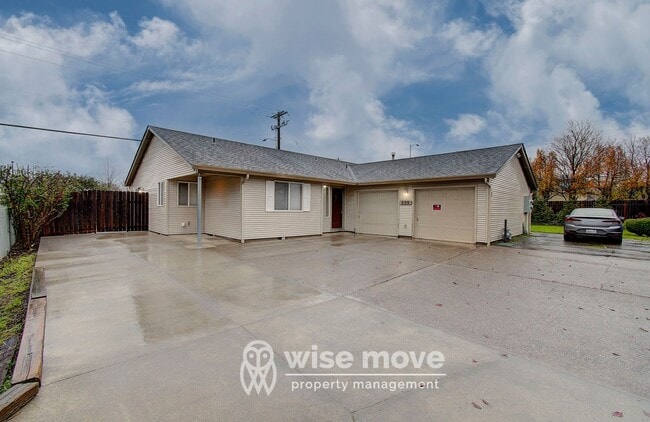 Foto del edificio - 809 SE 135th Ct