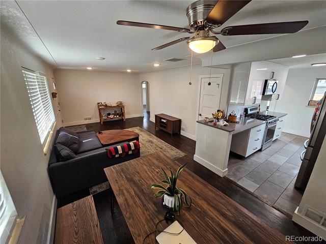 Foto del edificio - 3536 Dahlia St