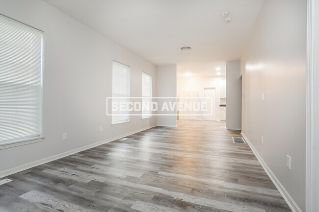 Building Photo - 811 Westview DR