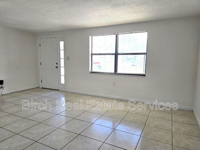 Foto del edificio - 1247 Chelsea Ln