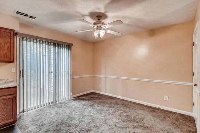 Foto del edificio - Minutes from downtown Smyrna, easy access to highways and shopping. - Great Floorpan