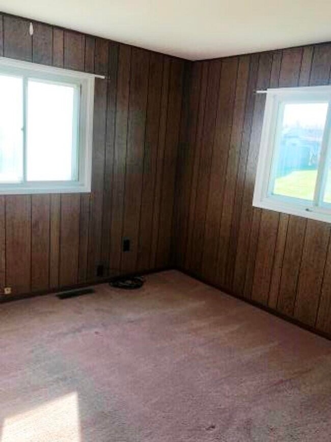 Building Photo - 360 Sycamore Tree Dr