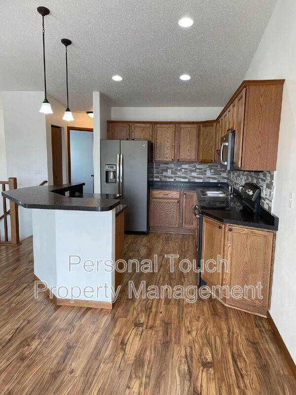 Building Photo - 2480 5th St W
