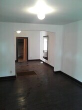 Building Photo - 2853 W Olive St