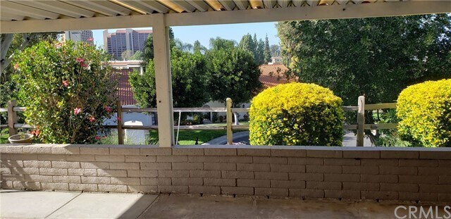 Building Photo - 5479 Paseo Del Lago W