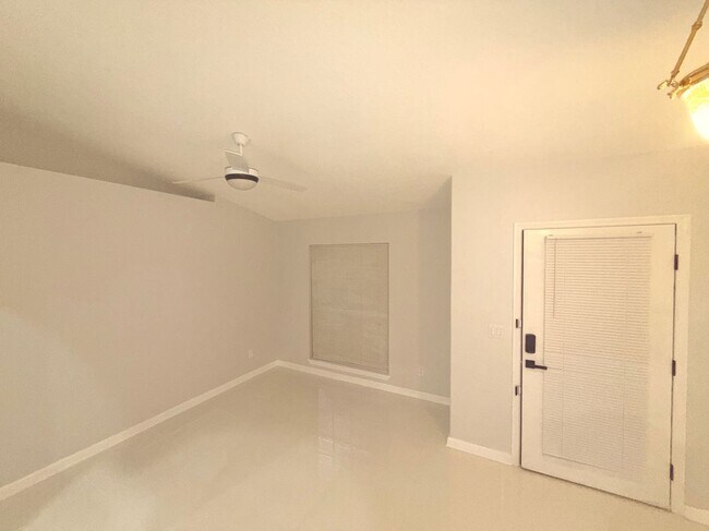 Foto del edificio - 465 Haversham Rd