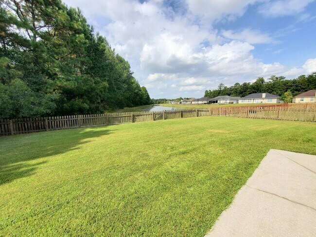 Foto del edificio - Cul de Sac lot with a Lagoon View