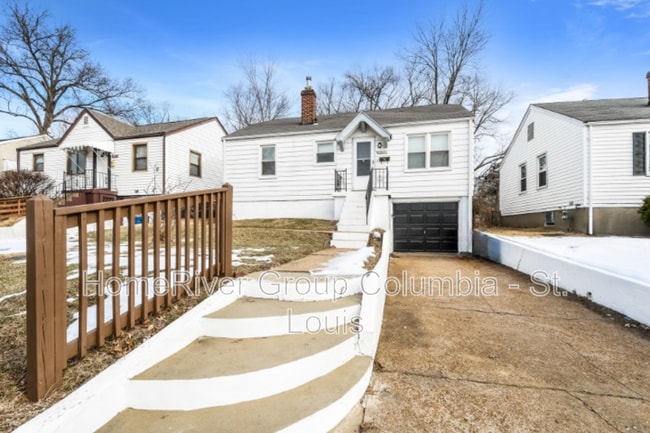 Building Photo - 7445 Calvin Ave