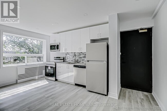 Building Photo - 419 Woodbine Ave