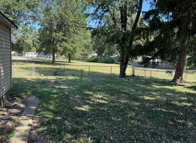 Building Photo - Meadowlark Ranch! 3 bed, 1 bath