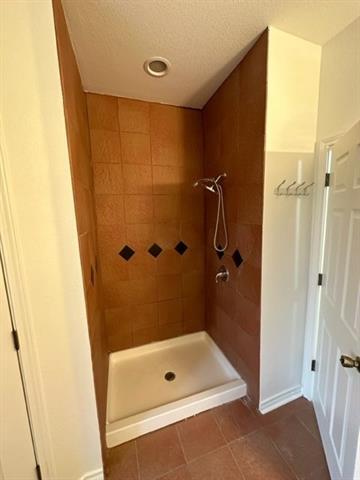 Foto del edificio - 3310 Silver Oaks Dr