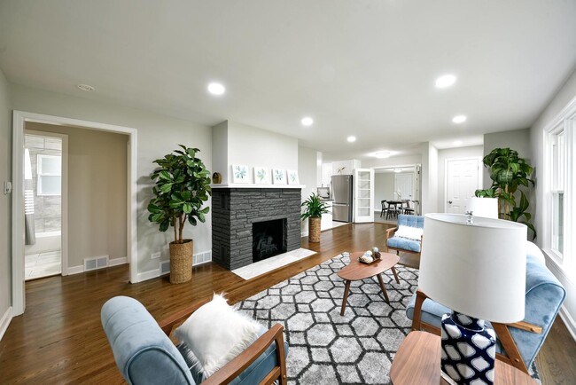 Foto del edificio - 237 S Hudson St