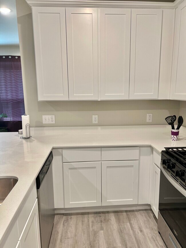 Foto del edificio - 1320 Creekbank Dr