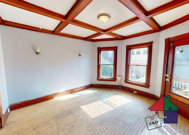 Building Photo - 36 Buell St