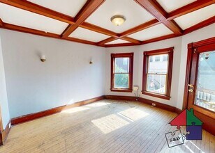 Building Photo - 36 Buell St