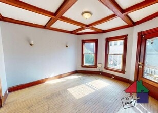 Building Photo - 36 Buell St