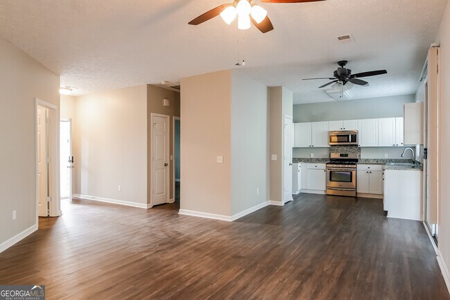 Foto del edificio - 191 Windcroft Cir NW