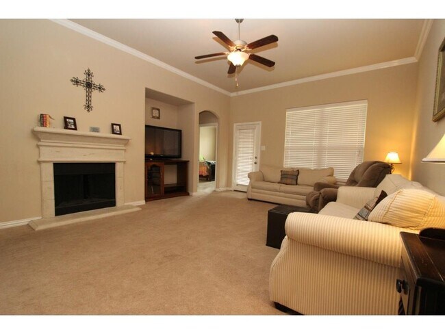 Building Photo - 12509 Meadow Landing Drive