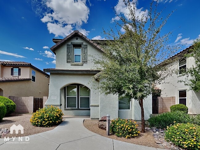 Building Photo - 5733 E Bellow Ln