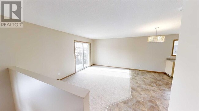 Building Photo - 9907 109 Ave