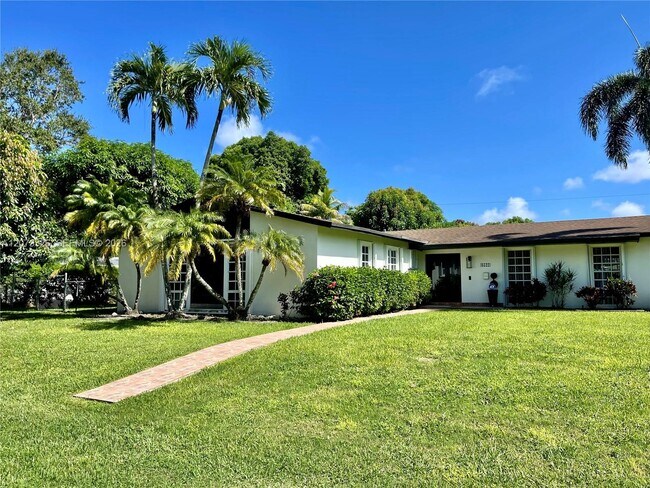 Foto del edificio - 8522 SW 148th Terrace